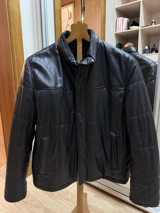 Брендовая  мужская теплая куртка Lagerfeld. Наьуральная кожа .