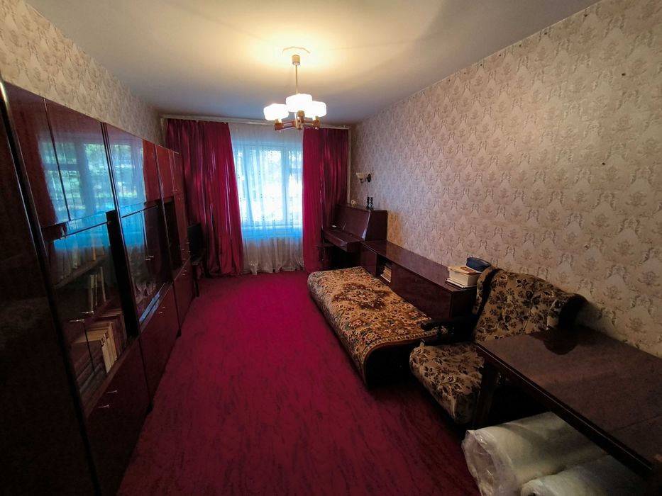 Ціну знижено. 2х кімнатна на Соборності(Доценка).