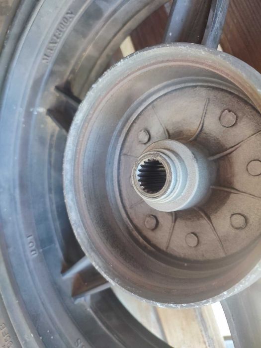 продам колеса від скутера 150 куб, диски в зборі 157qm. R13