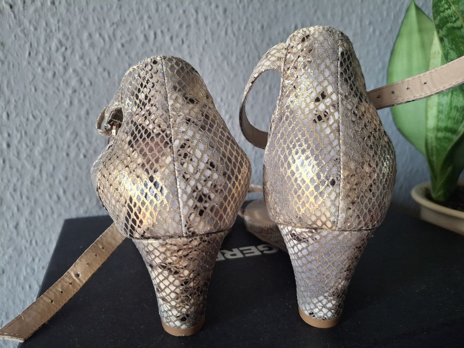 Heavenly Soles piękne sandałki damskie 39