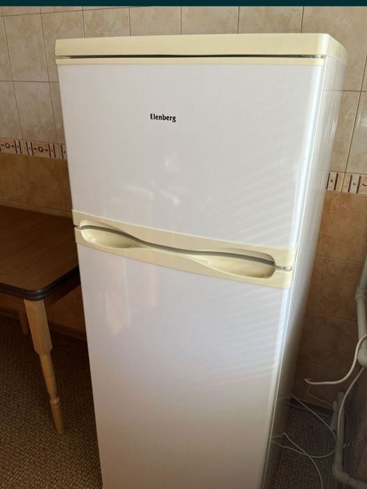 Холодильник Elenberg на разборці.