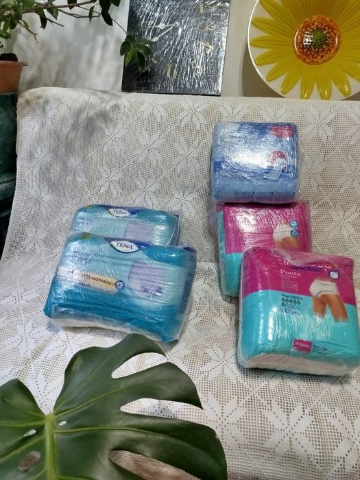 Cueca Fraldas Tena , embalagem selada