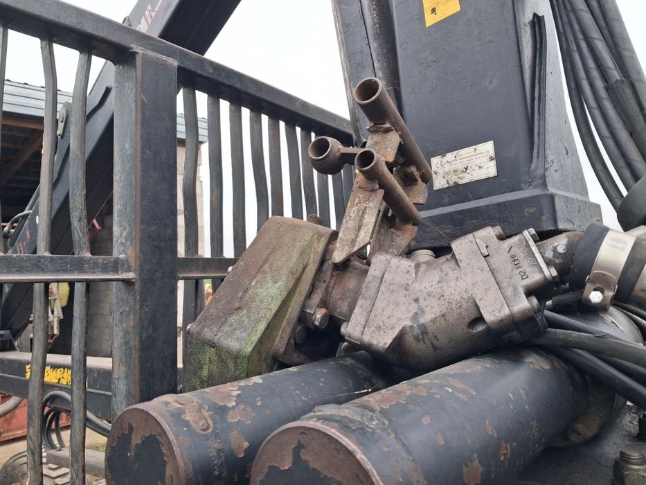 Przyczepa zrywkowa leśna 9t PALMS żuraw 680