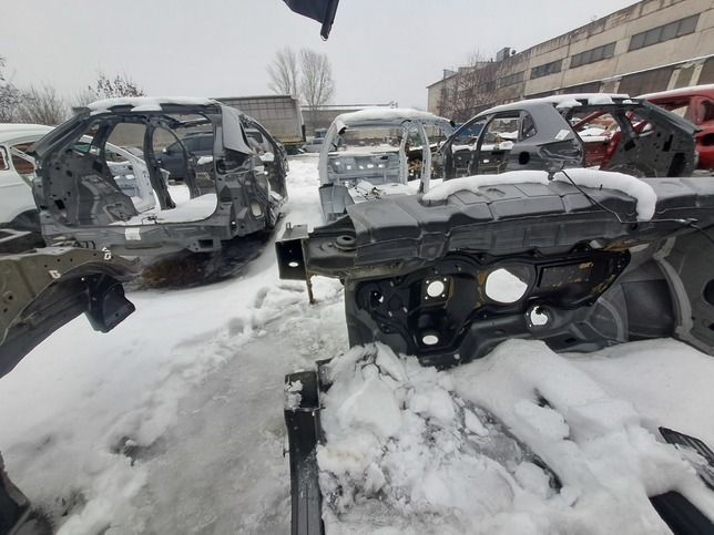 Четверть передняя левая VOLKSWAGEN  TIGUAN 09-17 5N0810135