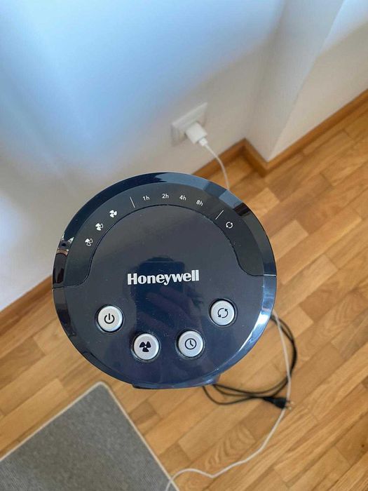 Ventilador de torre HONEYWELL em ótimo estado