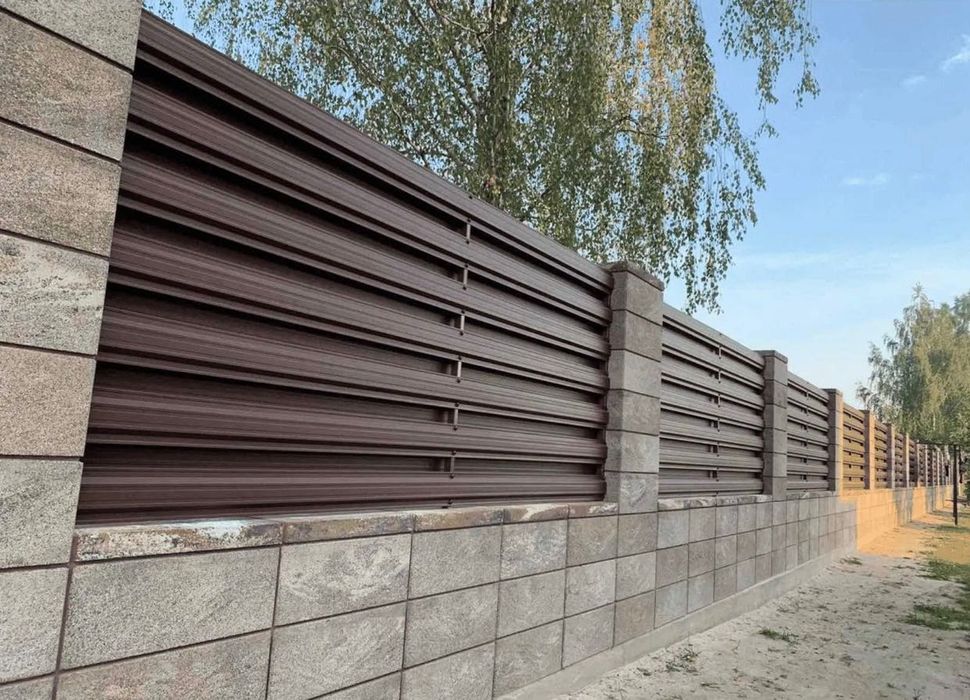 Паркани огорожі бетоні профільні