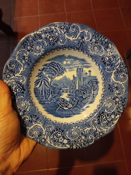 Conjunto de 82 peças de  Enoch Wedgwood Tunstall de 1965