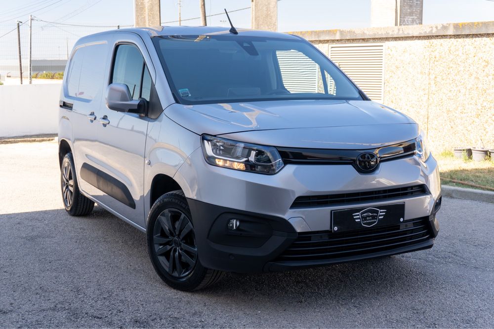Toyota ProAce City 1.5 D-4D L1 (Garantia total até 2029/08) - (Desde 220€/mês financiamento)