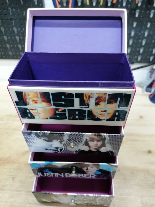 Caixa Justin Bieber