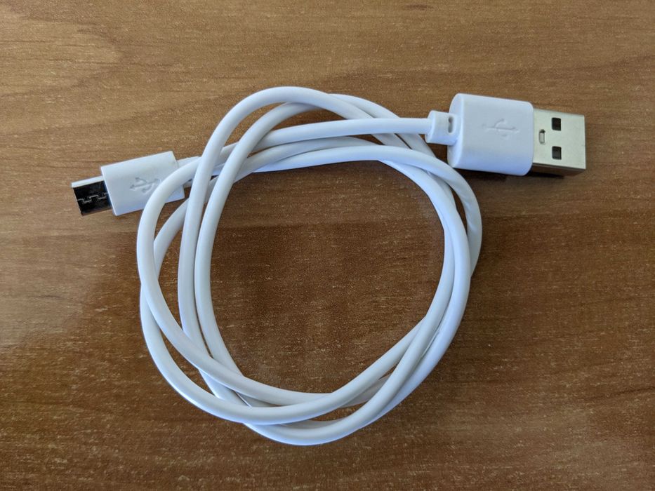 Блочек с кабелем от телефона Huawei