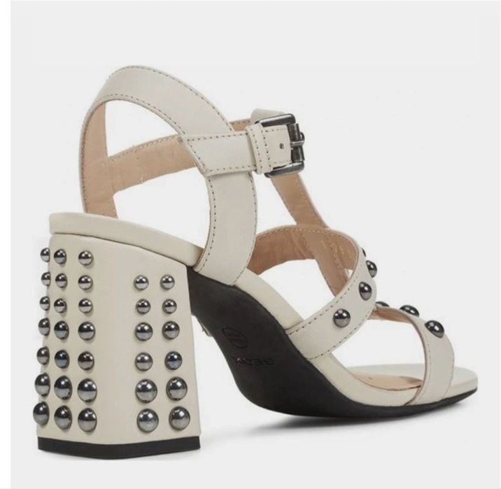 Кожаные босоножки Geox D Seyla Sandal High бежевые заклёпки р.