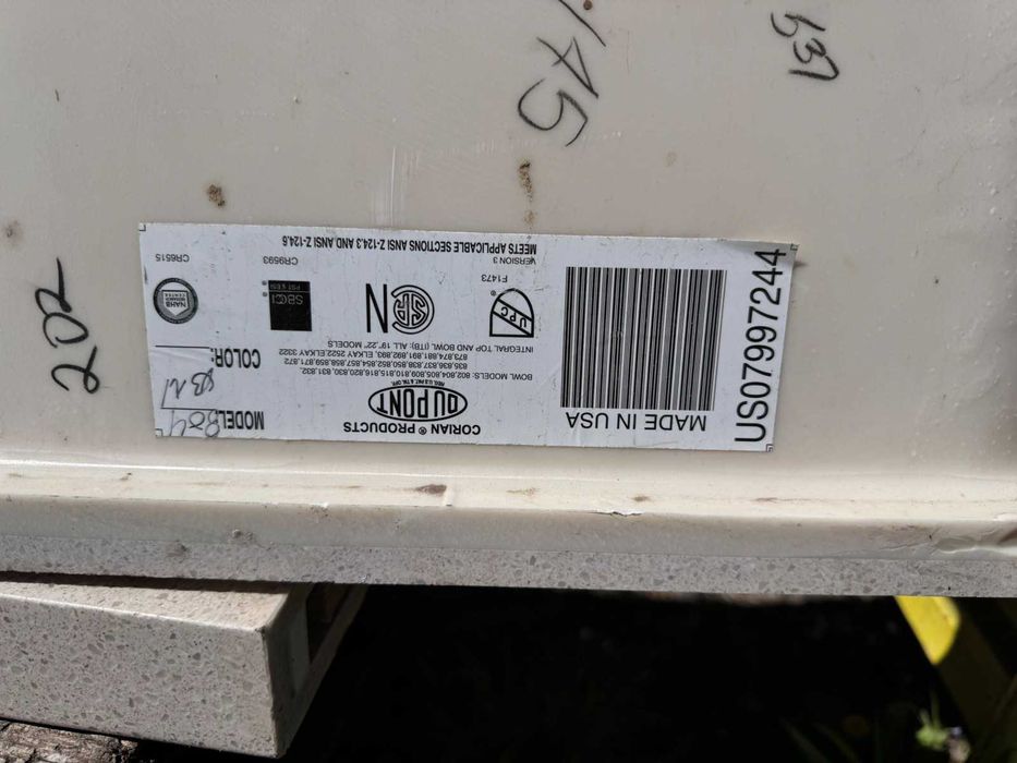 Стільниця зі штучного каменю з раковиною 166*51 см