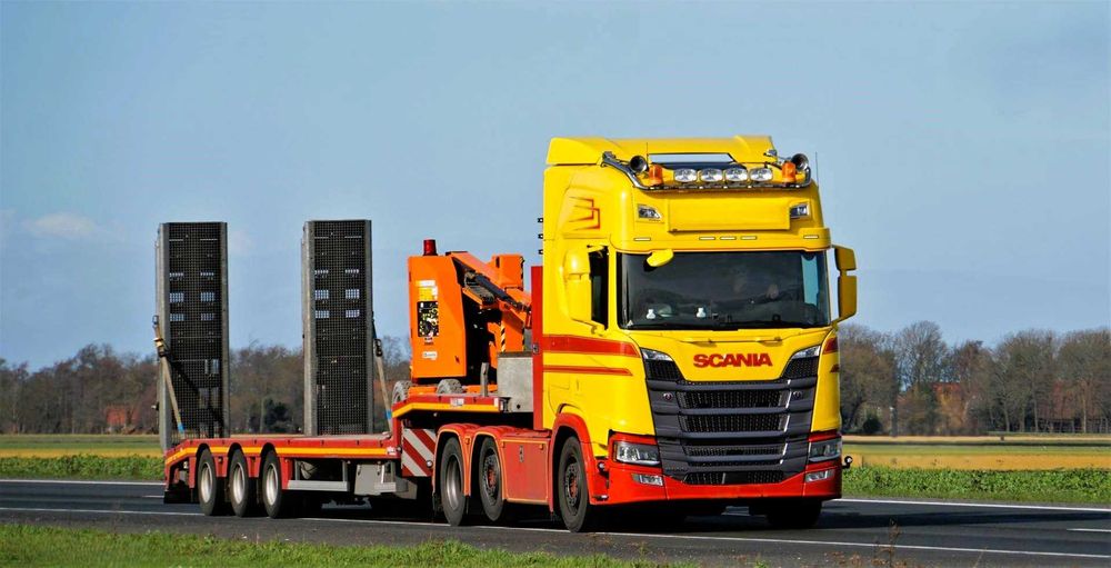 Платформа в оренду | перевезення комбайнів і спецтехніки