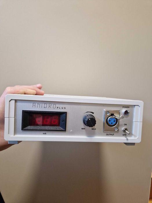 Dispositivo para tratamento de mãos/pés Drionic