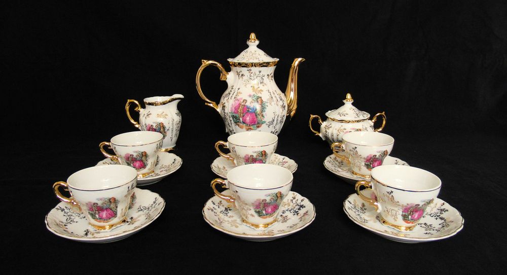 Serviço de Café em Porcelana Europeia (Ref. 14)