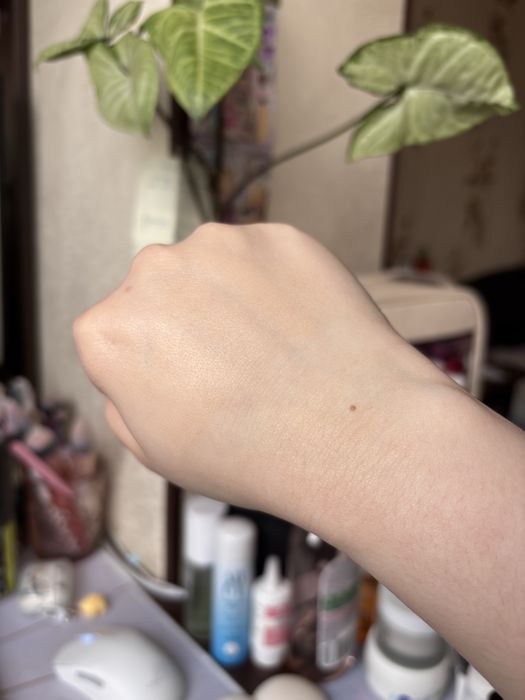 Тональна основа Guerlain Le Teint Glow, відтінок 0.5N