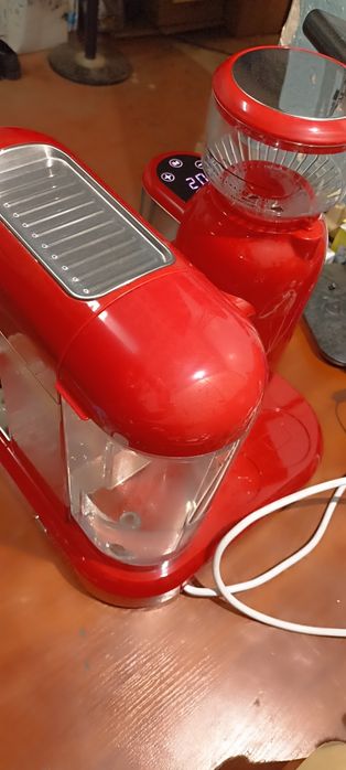 Кавомашина Klarstein Red з Німеччини.