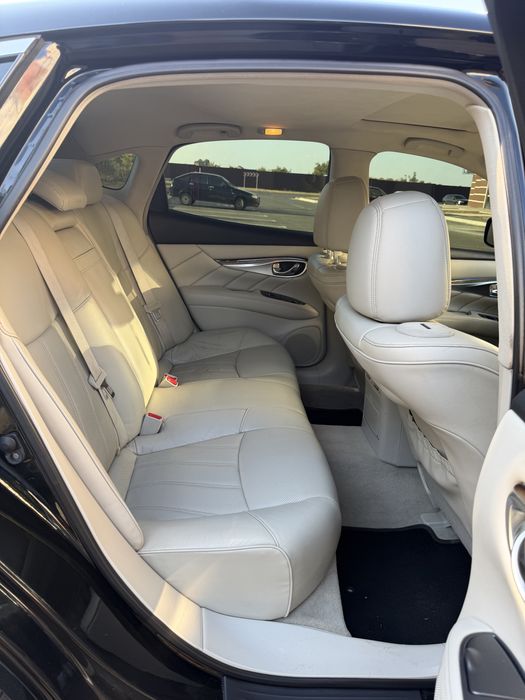 Продам Infiniti M37
