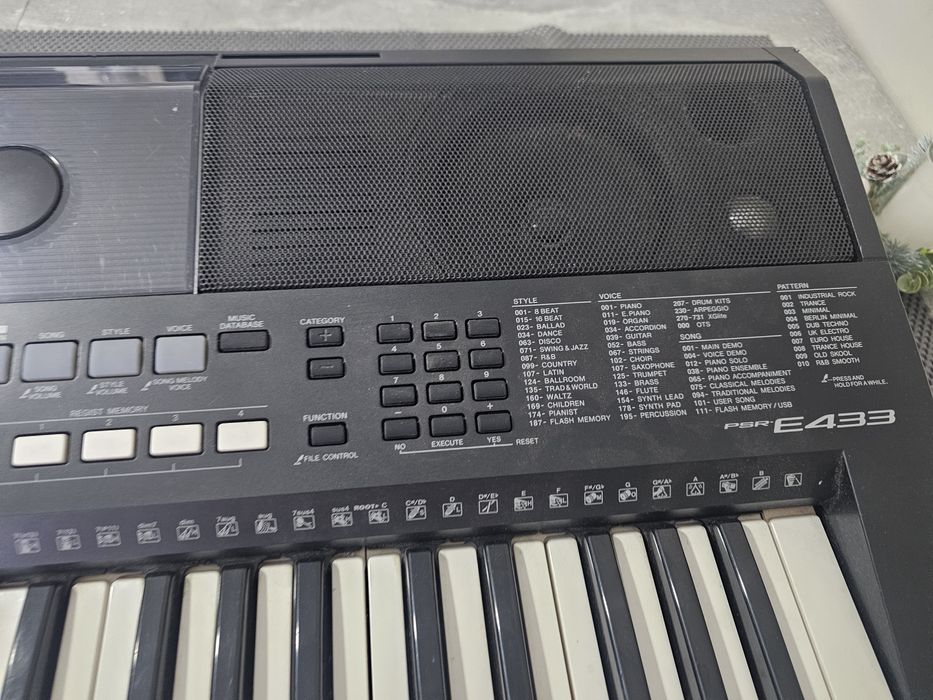 Keyboard Yamaha psr-e433