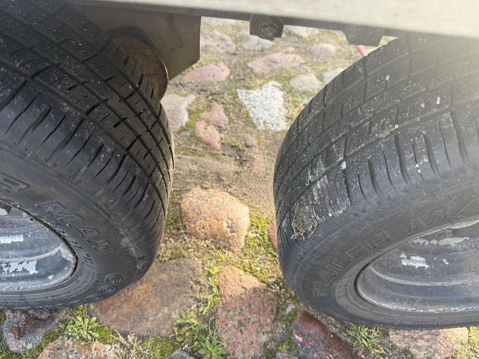 Przyczepa Laweta uchylna 2600 dmc 4m