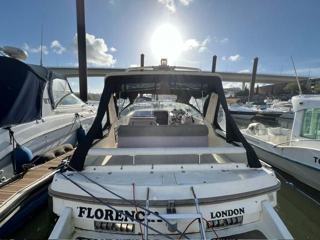 Barco  a venda com Marina freixo