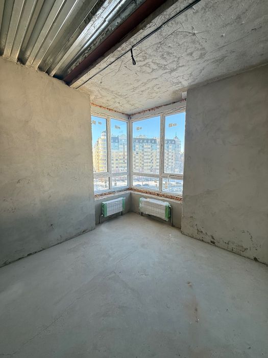 Продам велику 2к квартиру. Лушпи. Новобудова. Еверест