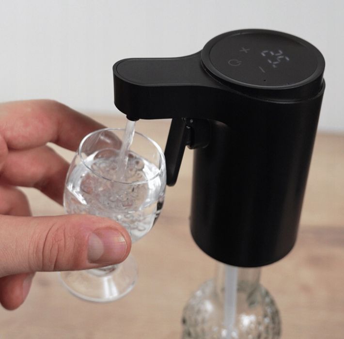 Elektryczny dozownik / nalewak do alkoholu AlkoDo Lite

Z ekranem doty