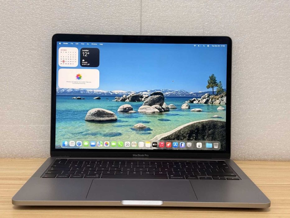 Apple MacBook Pro 13,3″ M2 2022 – 8 GB RAM, SSD 256 GB, gwiezdna szarość