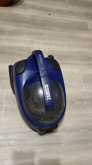 Zanussi 1600w пилосос