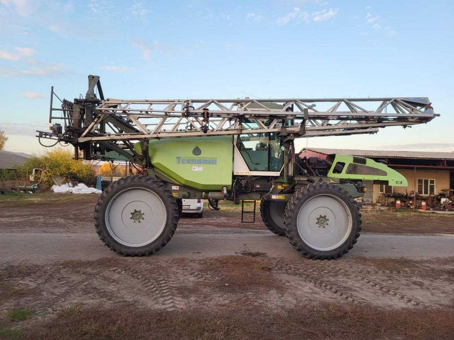 Терміново продам  самохідний сільгосп. оприскувач