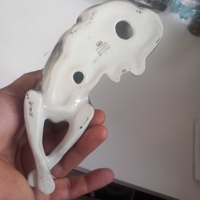 Figurka pies wilk owczarek porcelana prl