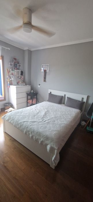 Cama casal com  colchão