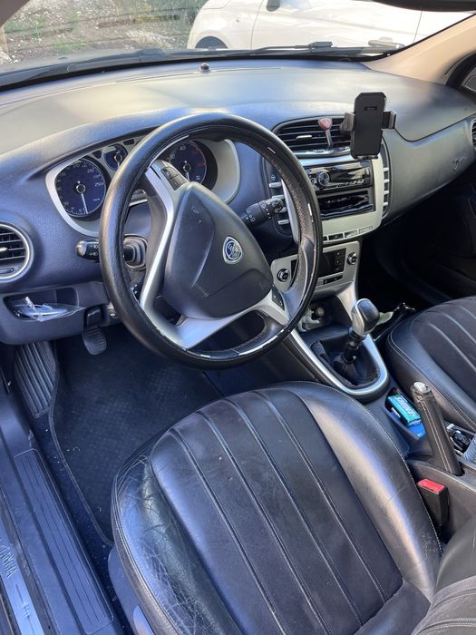 Lancia Delta 1.6 Gasoleo 120cv