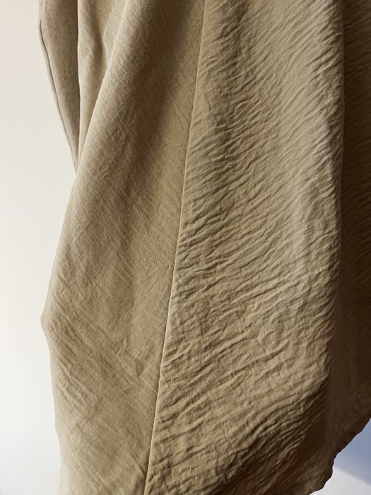 Camisola senhora bege de alças c/ folho nos ombros efeito fluido tamXL