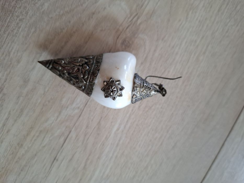 Ciekawe kolczyki muszle, muszla z metalem, duże, oryginalne