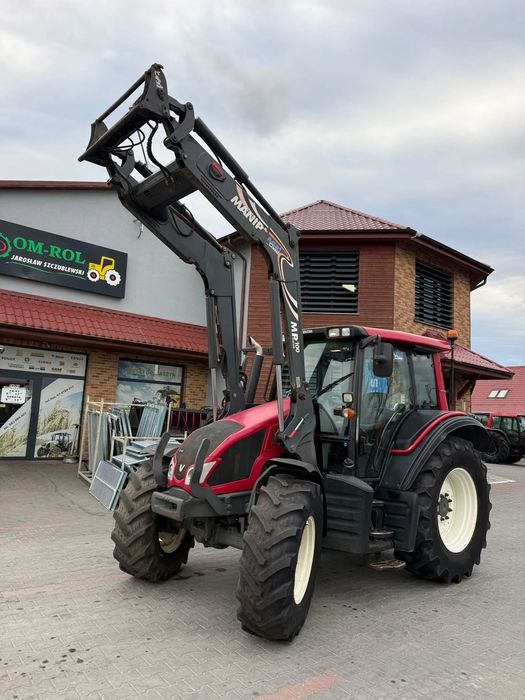 Valtra N 103   N 122 HITECH   CASE MAXXUM  VALTRA N 103 HITECH + ładowacz czołowy  n 123 claas arion