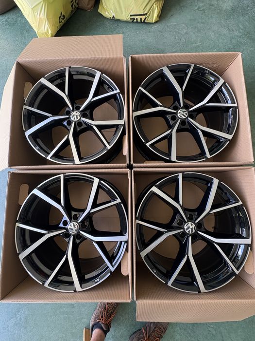 Alufelgi VW Touareg 22” R-Line  nowe OE