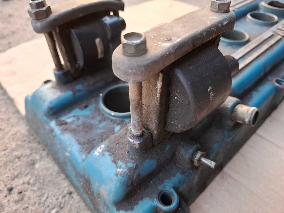 Волга Уаз Газель кришка двс