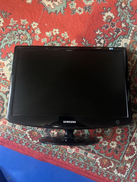 Samsung 22 дюйми