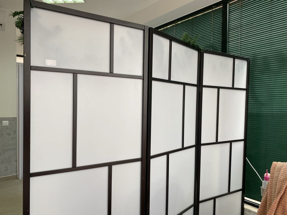 Biombo semi novo sem marcas de uso