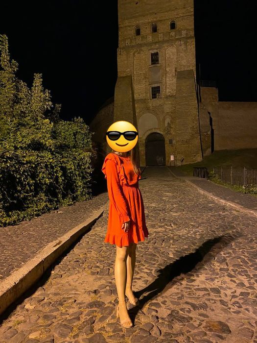 Продам Плаття з рюшками