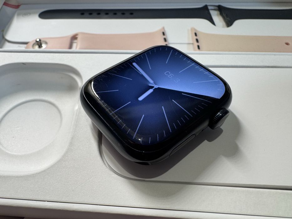 Продам Apple Watch  Series 8 45MM