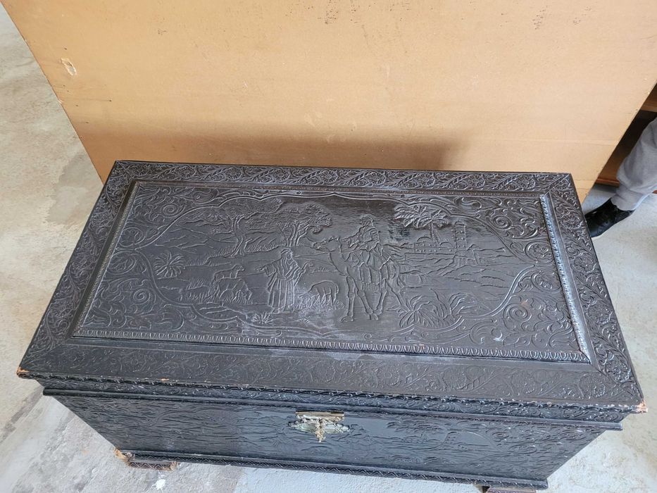 2 Arcas Bau madeira antigo