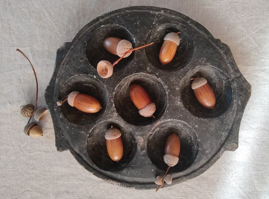 Stary,kamienny talerz ,kamienna podstawa