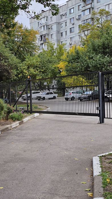 Актуально! 1-ая в Закрытом Дворе, ОСББ, Бульвар Строителей .