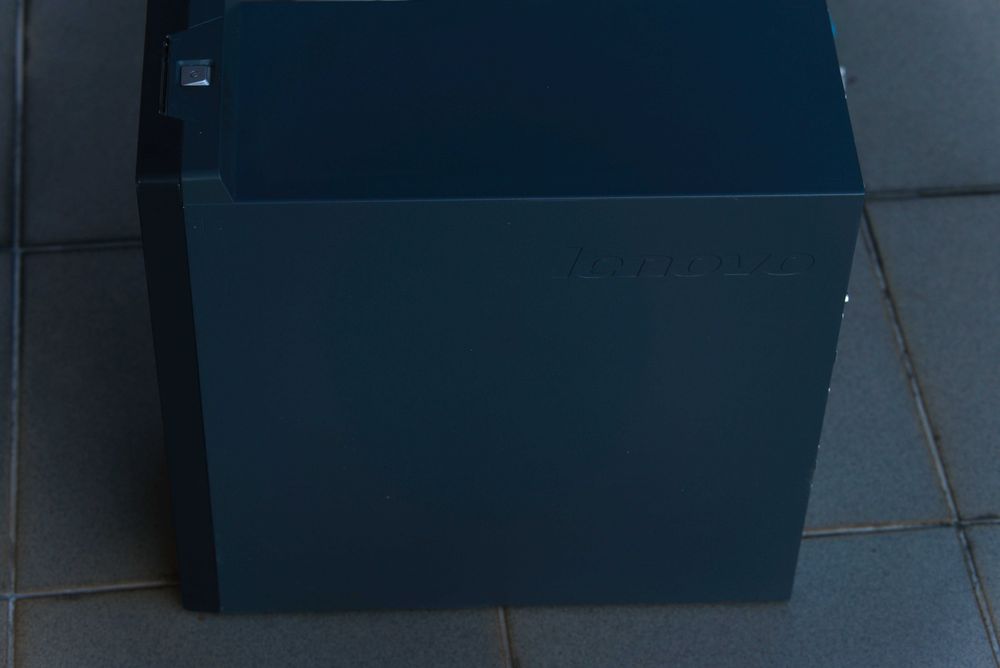 Komputer stacjonarny Lenovo – i3 / 6GB RAM / 500GB / Wi-Fi (Baza)