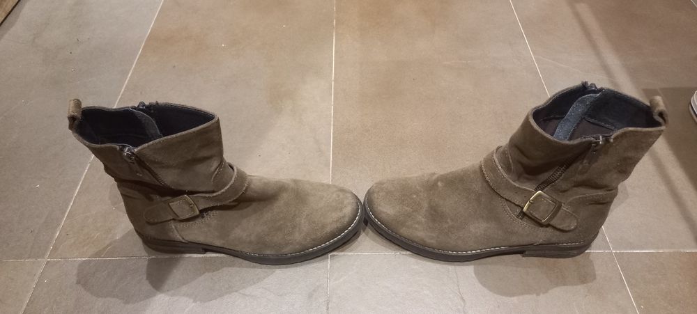 Botas castanhas em camurça n° 35
