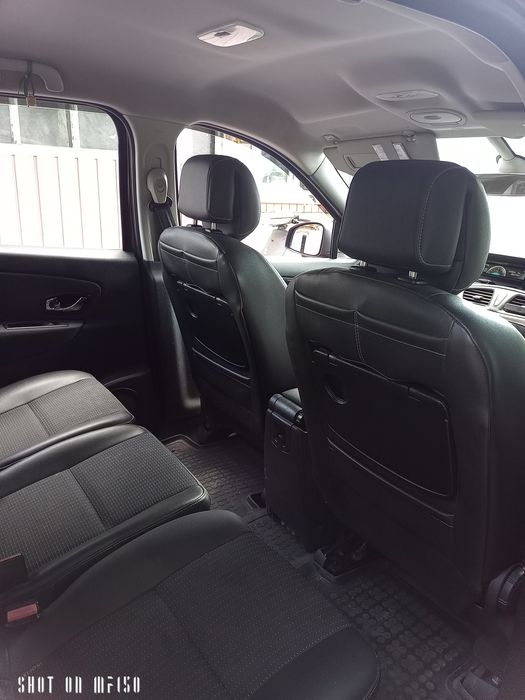 Продам свой сценик.Не срочно.