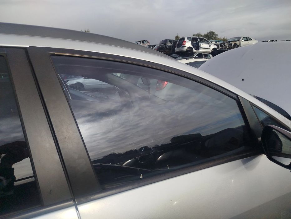 Vidro porta frente direita MITSUBISHI Grandis (NA_W)