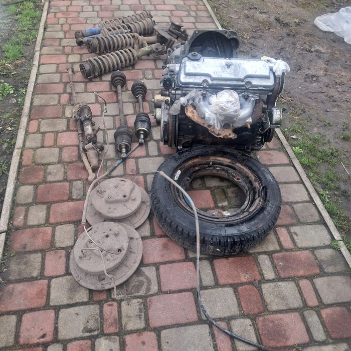 Запчастини Таврія Двигун